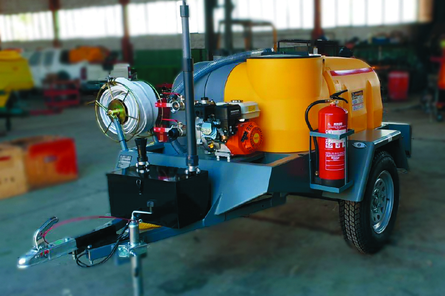 Imatge pels mitjans: Compra remolc amb dipòsit d’aigua de 600 litres 