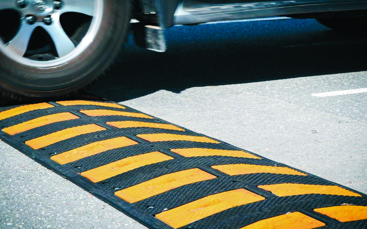 Imatge pels mitjans: Bandes reductores de velocitat