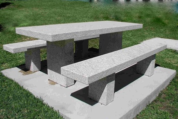 taules pedra 2.jpg